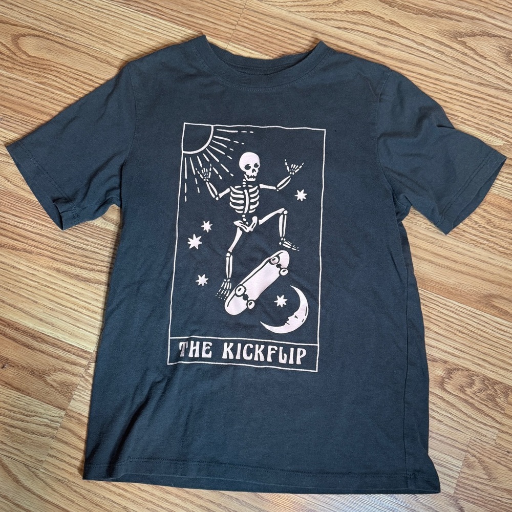 Wonder Nation Black Kickflip Skeleton kid Tee. Comfortable